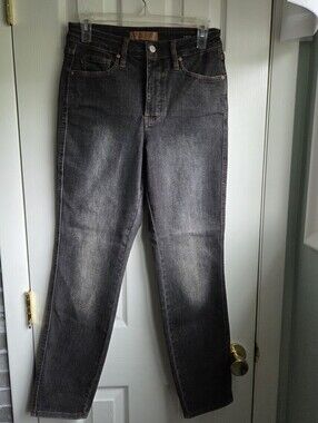 Judy Blue Black Washed Straight-Leg Jeans